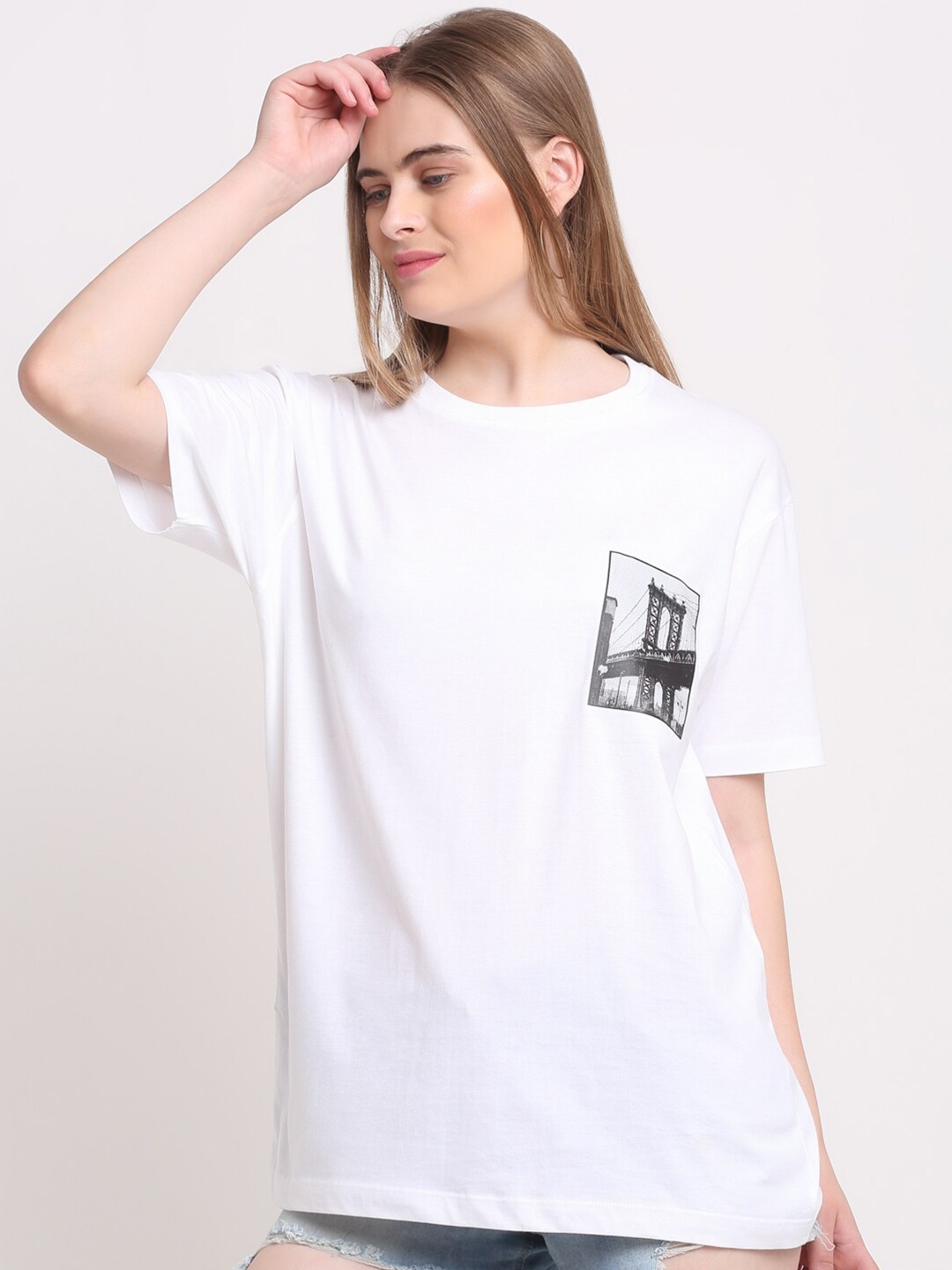 

Ennoble Women White T-shirt