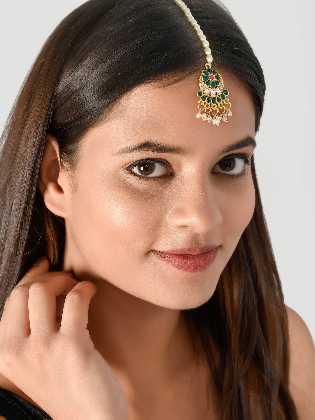 

Silvermerc Designs Gold-Plated & Green Kundan-Studded Meenakari Maang Ttikka