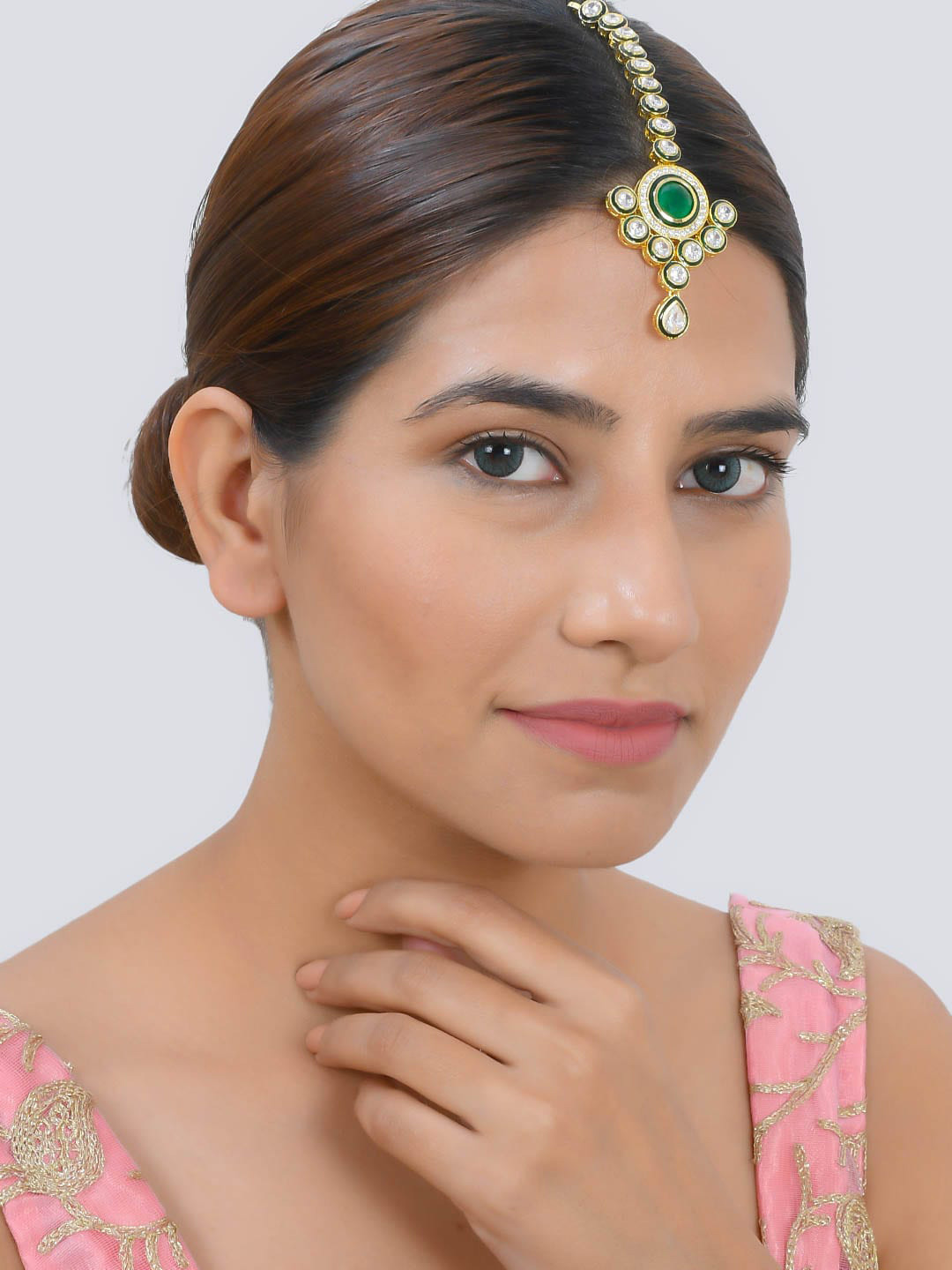 

Silvermerc Designs Gold-Plated Green & White Kundan-Studded Meenakari Maang Tikka