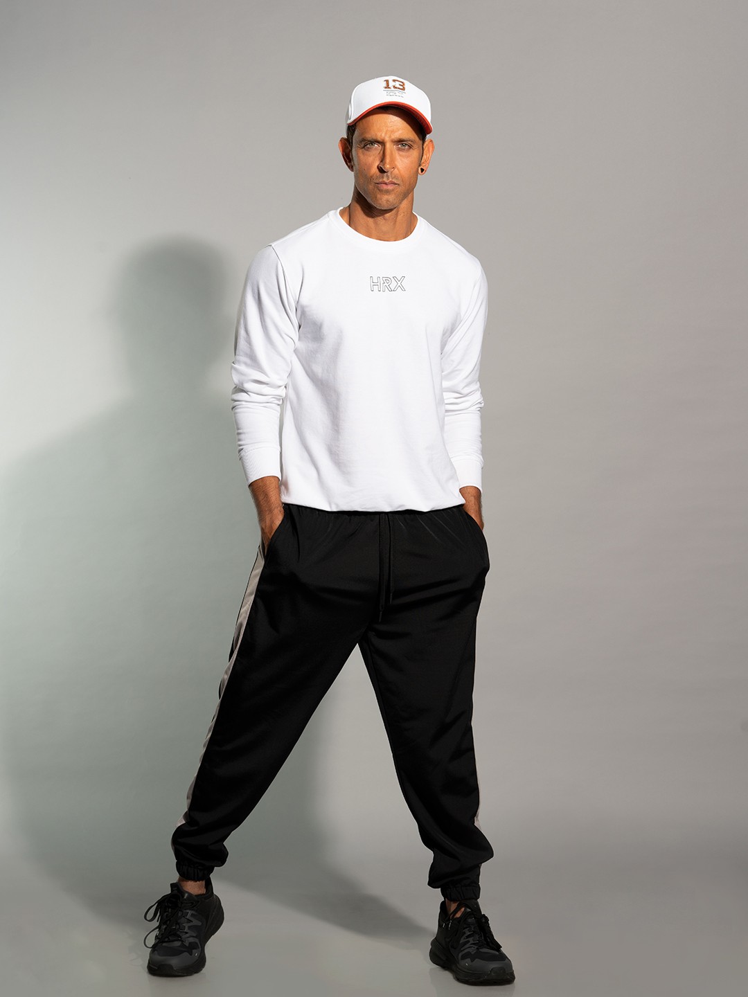 

HRX by Hrithik Roshan Men White Brand Logo Printed Sweatshirt