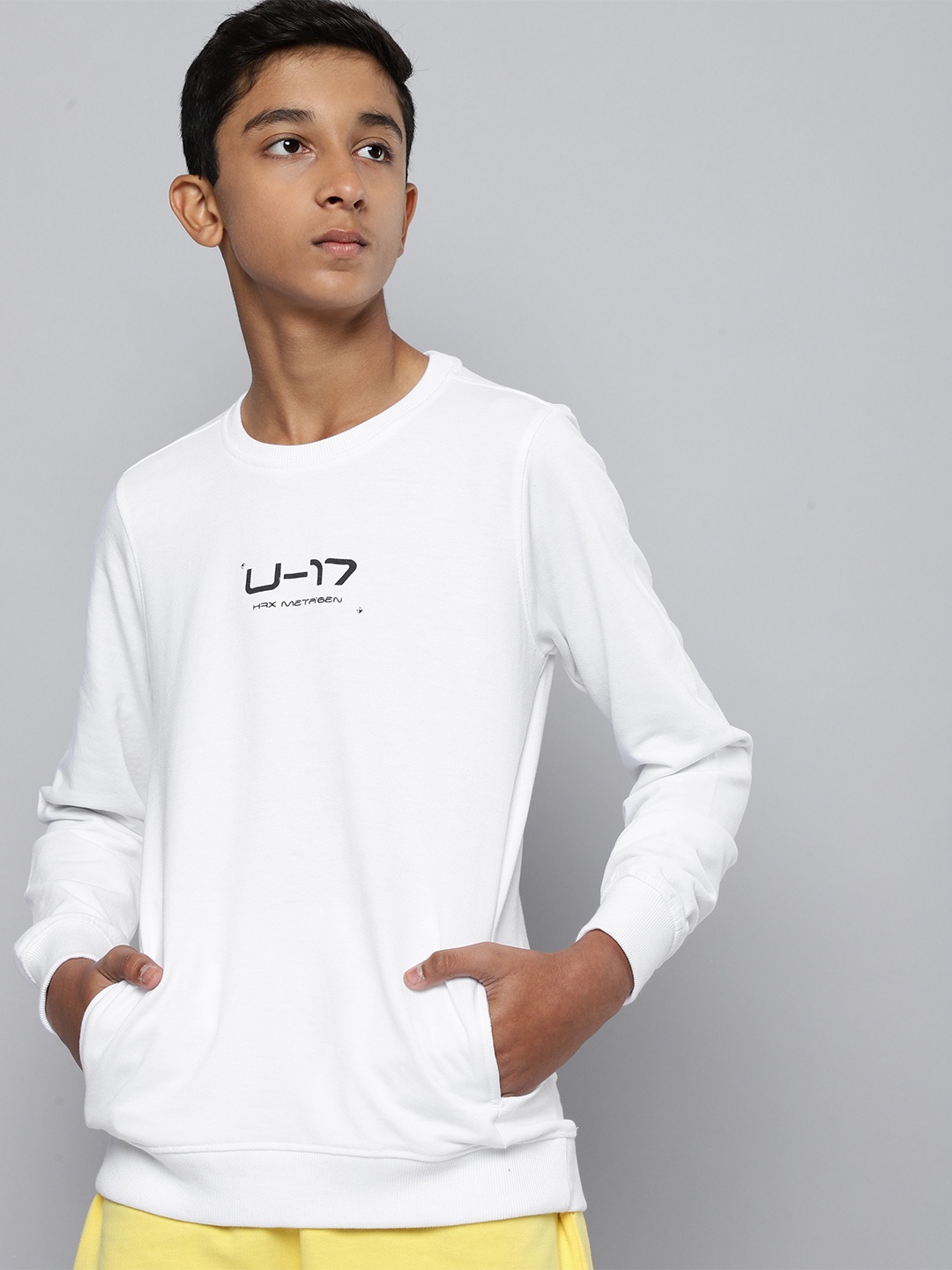 

HRX by Hrithik Roshan Boys White Solid Sweatshirt