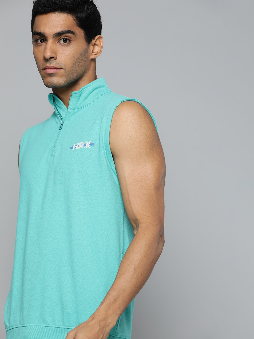 

HRX by Hrithik Roshan Men Green Solid Rapid-Dry Antimicrobial Sweatshirt