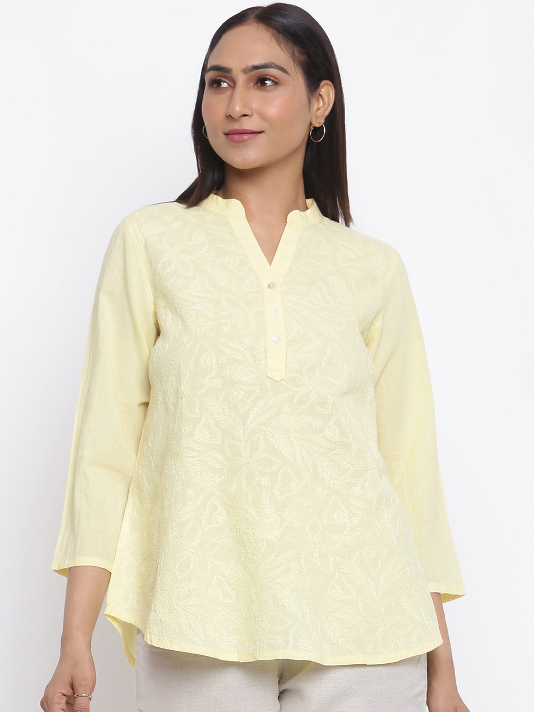 

Fabindia Women Yellow Floral Embroidered Chikankari Kurta