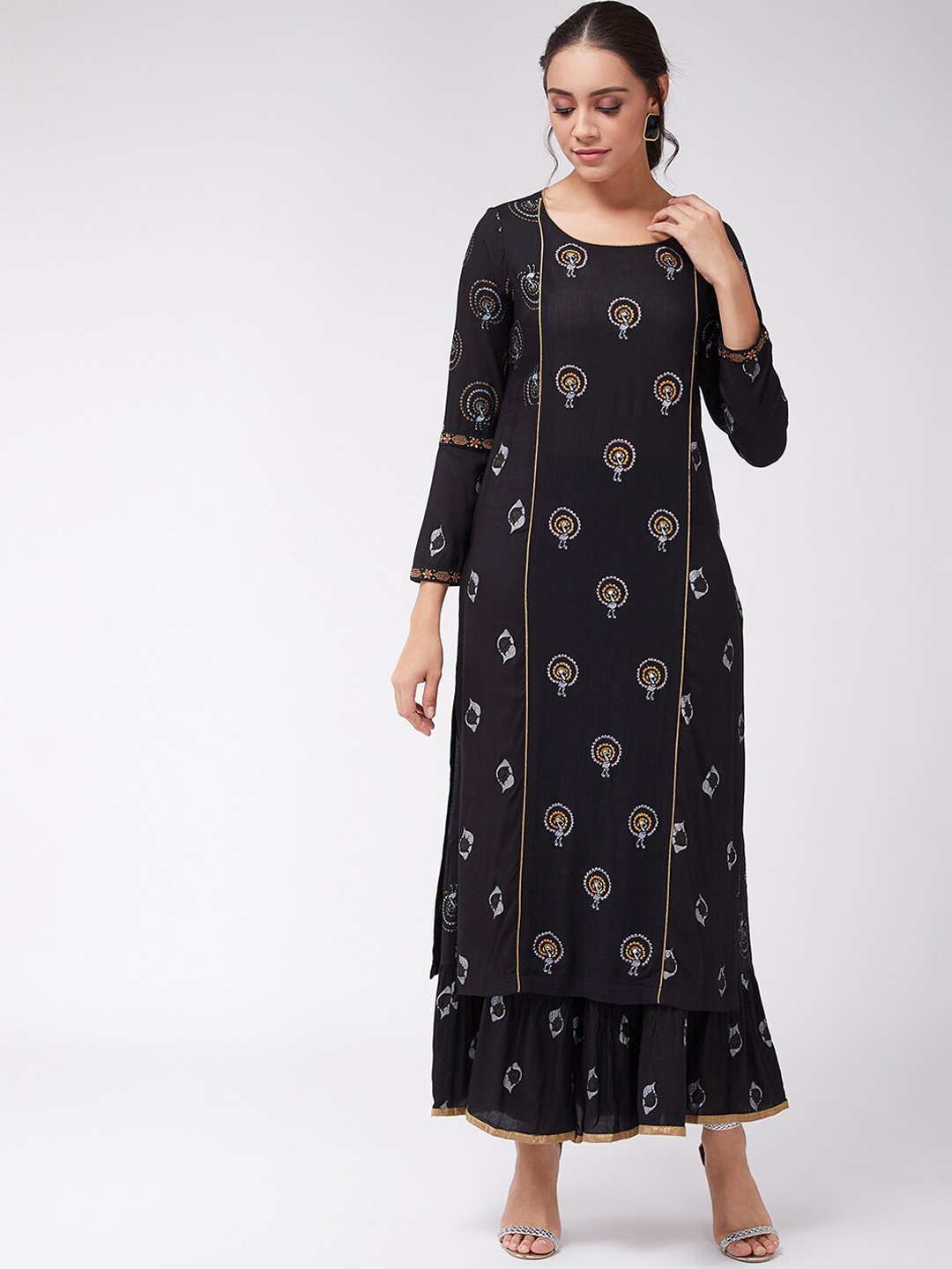 

Pannkh Women Black Floral Kurta