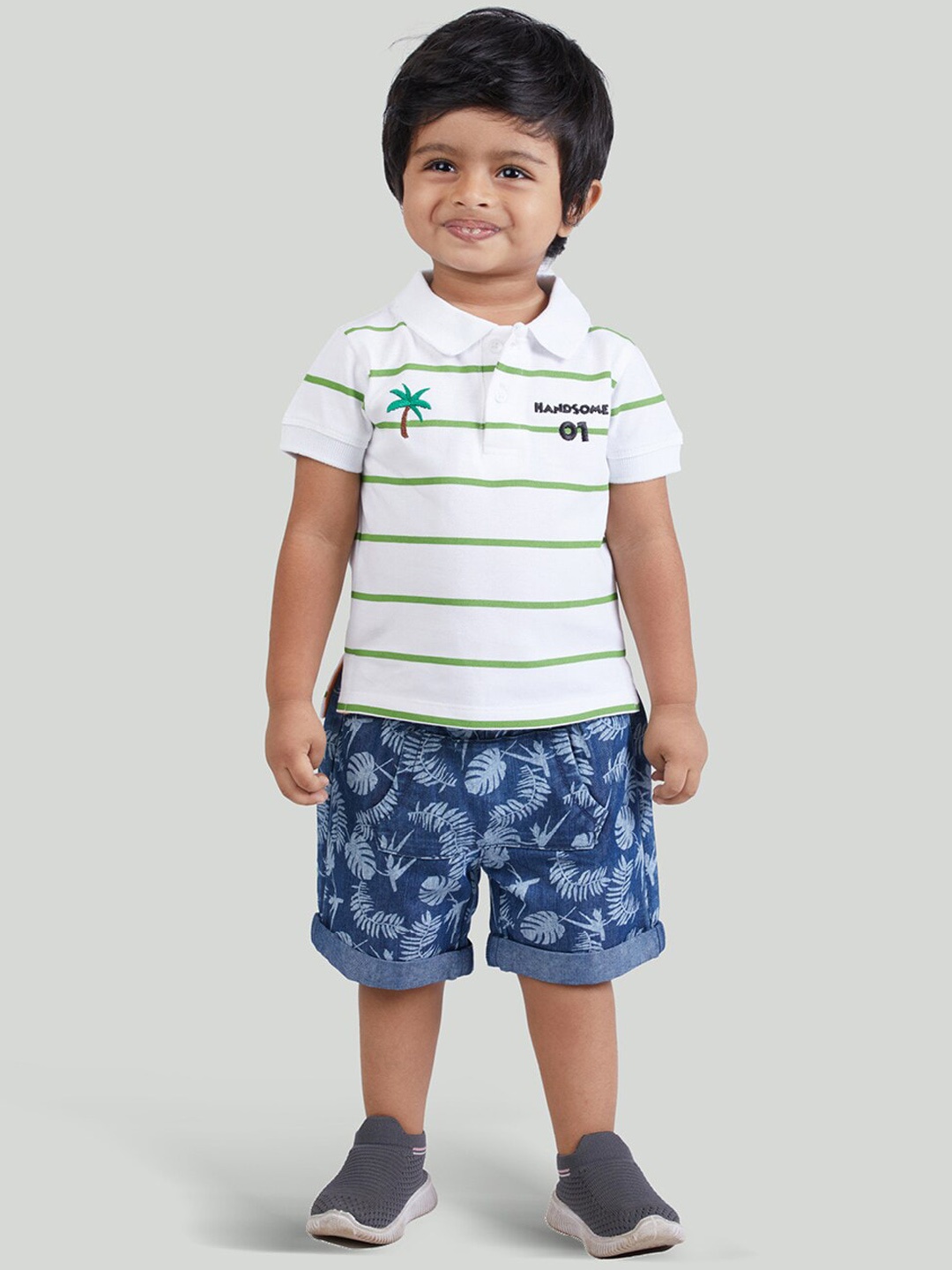 

Zalio Boys White & Blue Striped T-shirt with Shorts