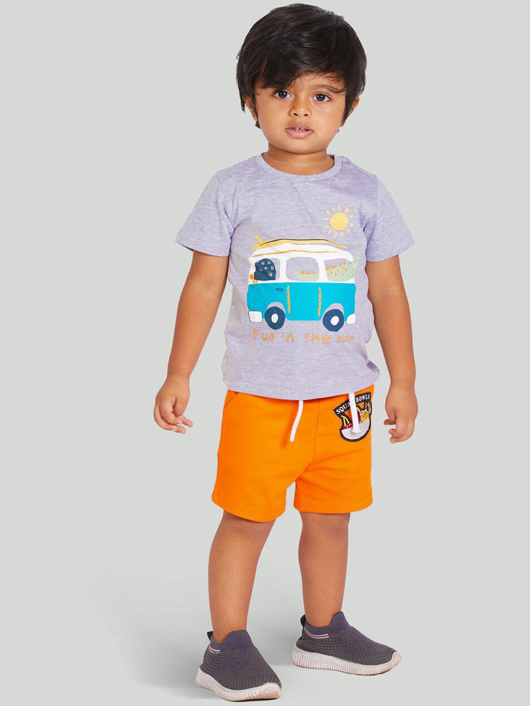 

Zalio Boys Grey & Orange Printed T-shirt with Shorts