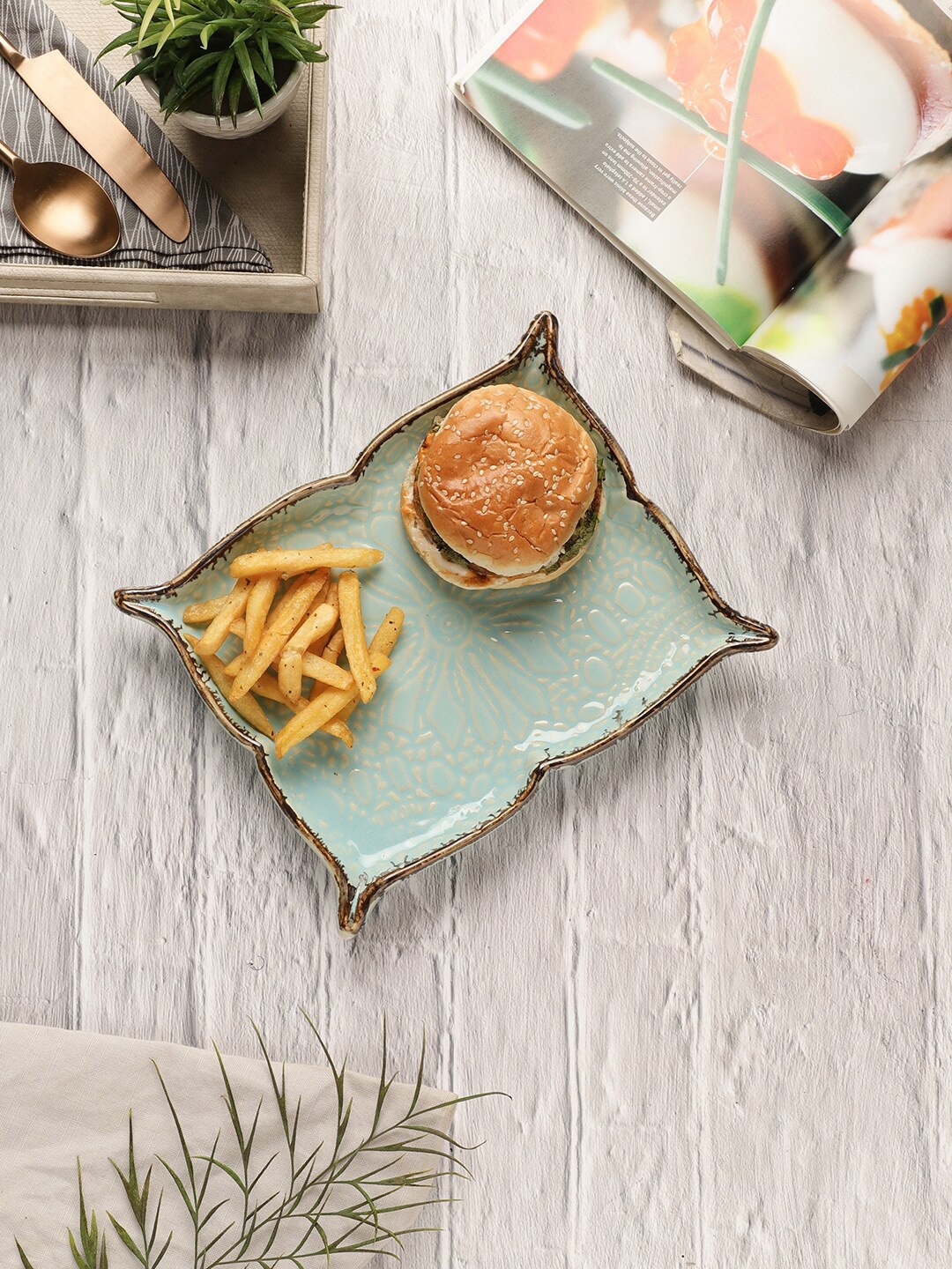 

VarEesha Mint Green Embossed Tranquil Ceramic Rectangular Serving Platter