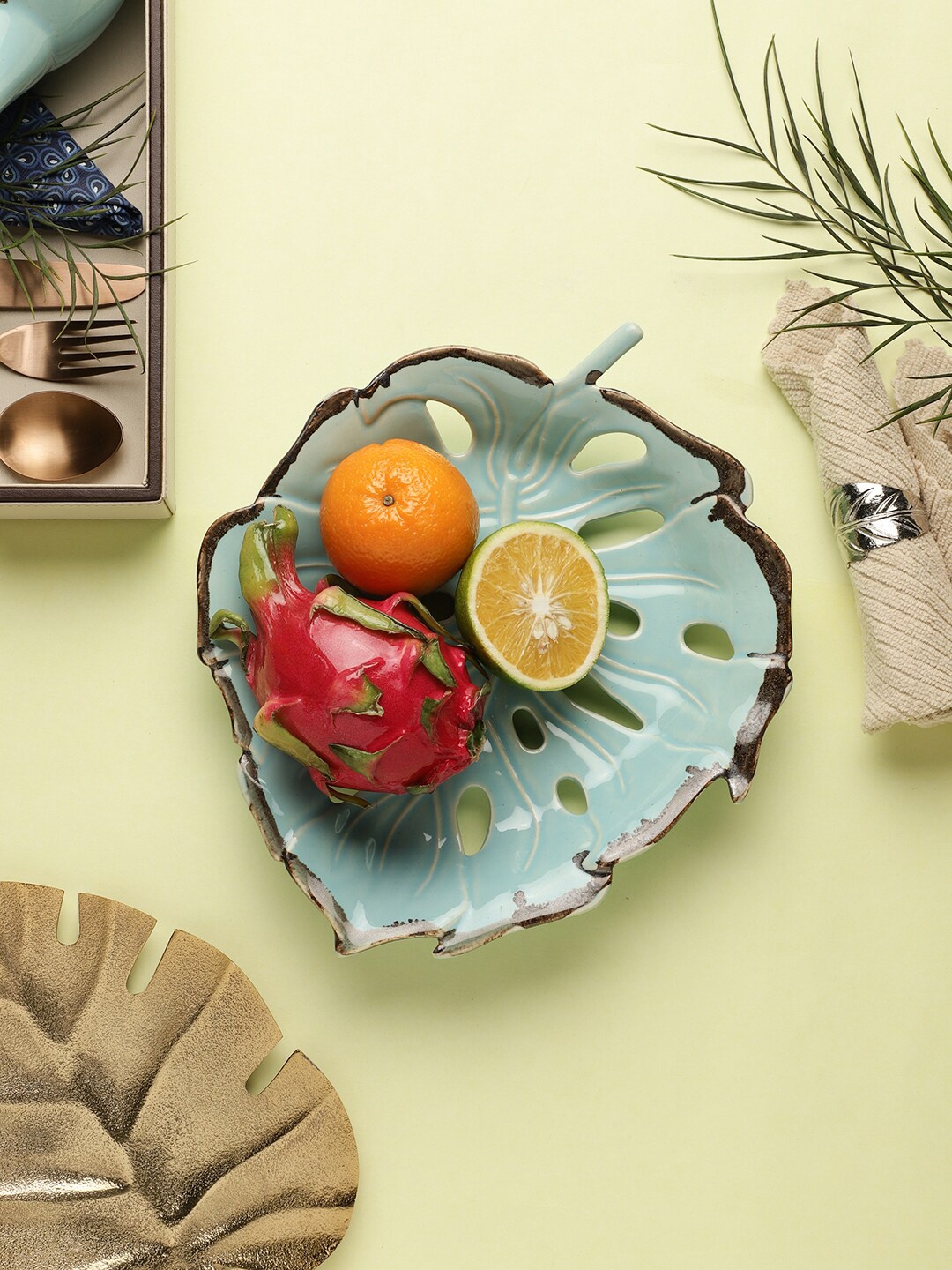 

VarEesha Mint Blue & Brown Tranquil Ceramic Leaf Fruit Platter
