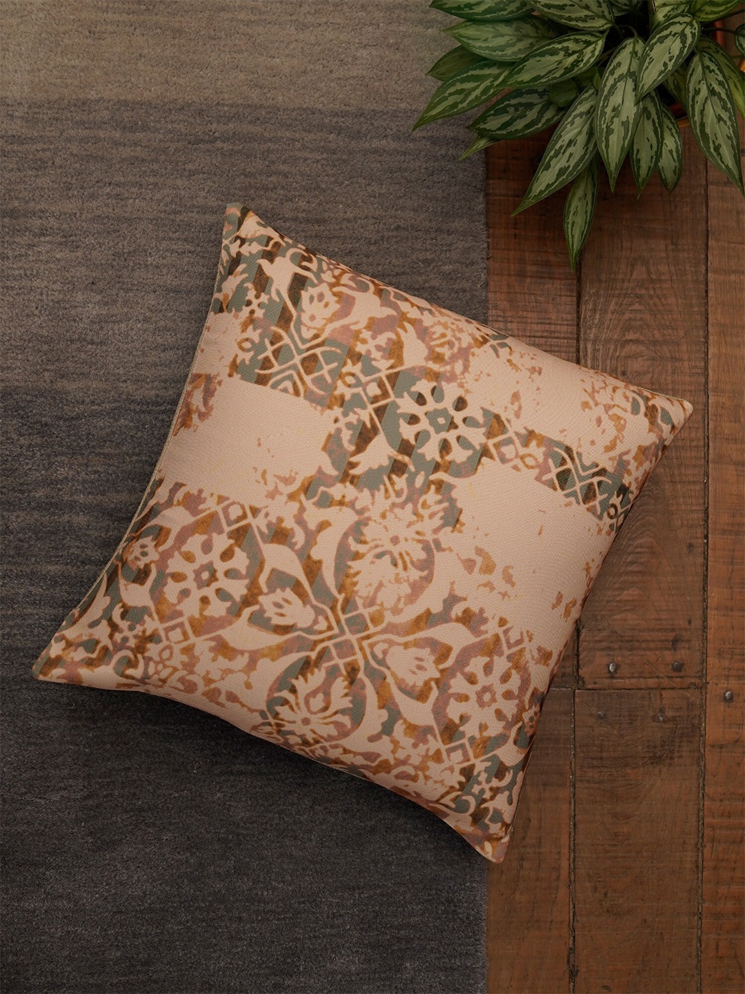 

ZEBA Grey & Peach-Coloured Geometric Square Cushion Covers