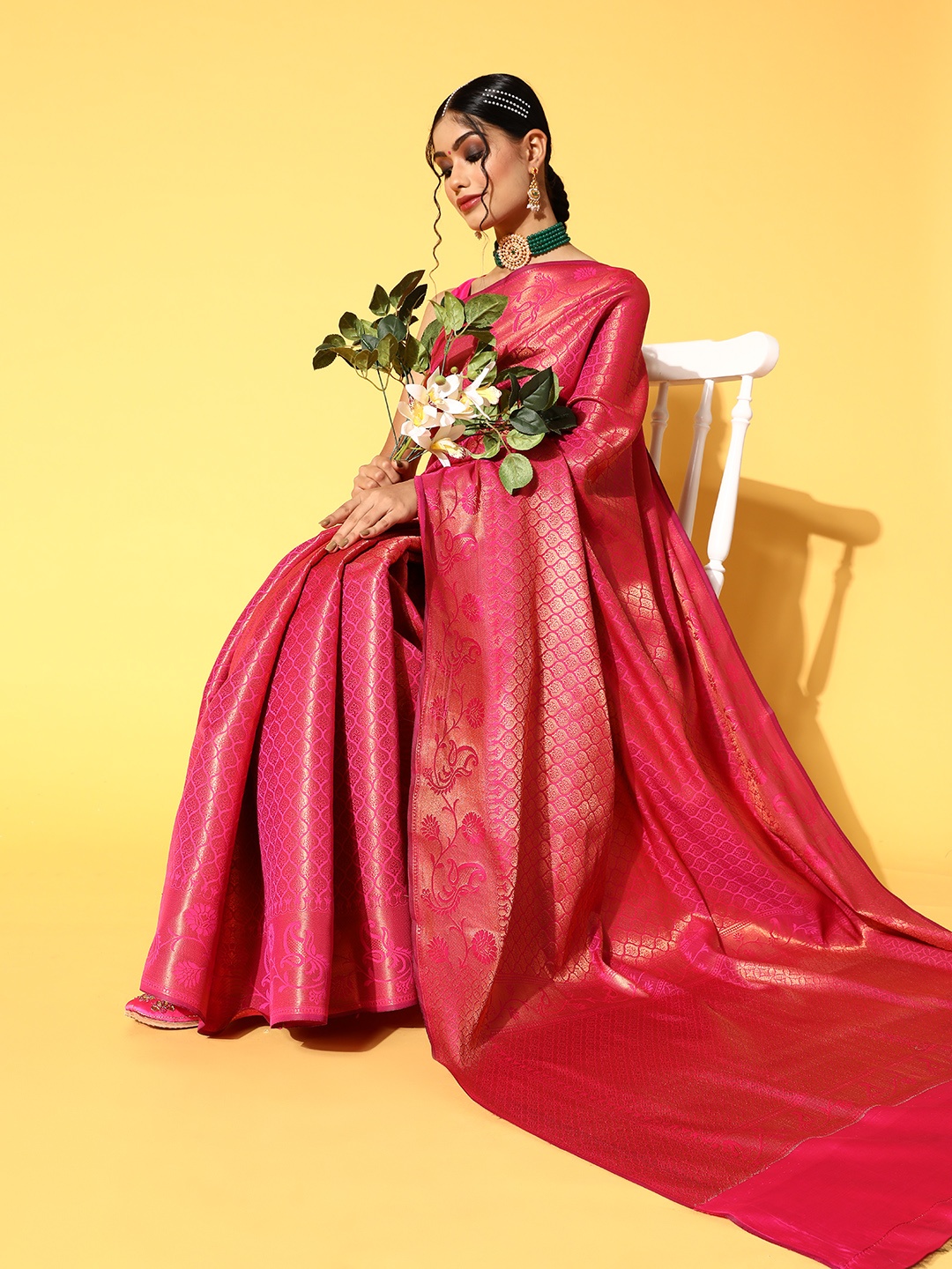

Chhabra 555 Pink Ethnic Motifs Zari Silk Blend Banarasi Saree