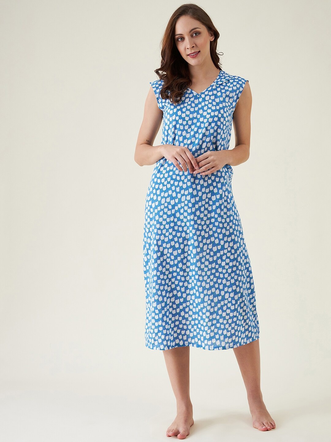 

The Kaftan Company Blue Printed Nightdress
