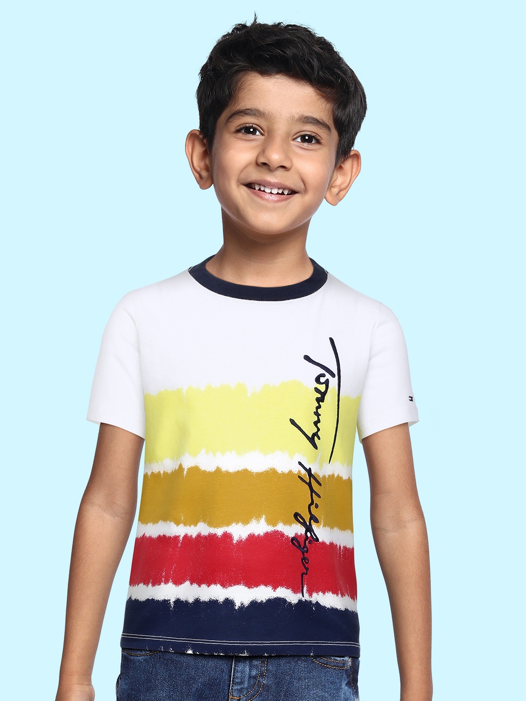 

Tommy Hilfiger Boys White & Red Brand Logo Embroidered Pure Cotton T-shirt