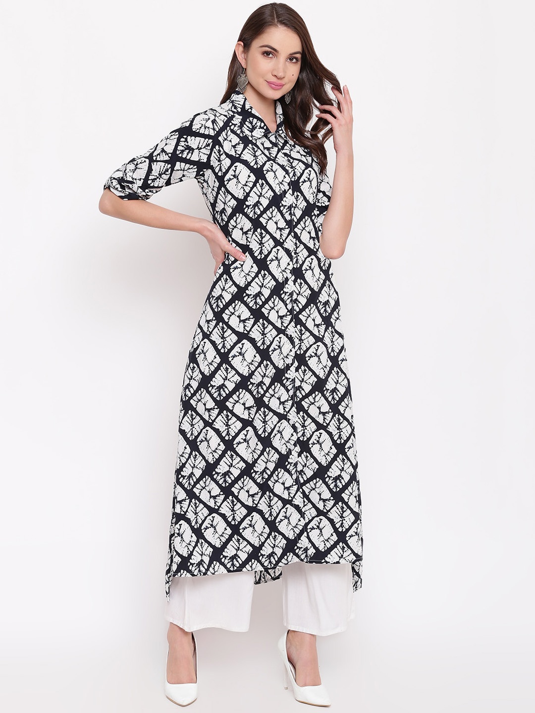 

Napra Women Navy Blue & White Geometric Printed Pure Cotton High-Low Kurta