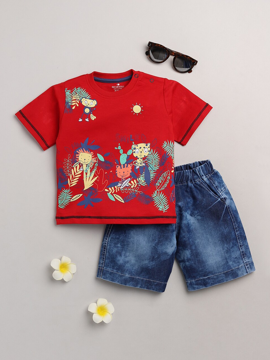 

BRATS AND DOLLS Boys Red & Blue Printed T-shirt with Shorts