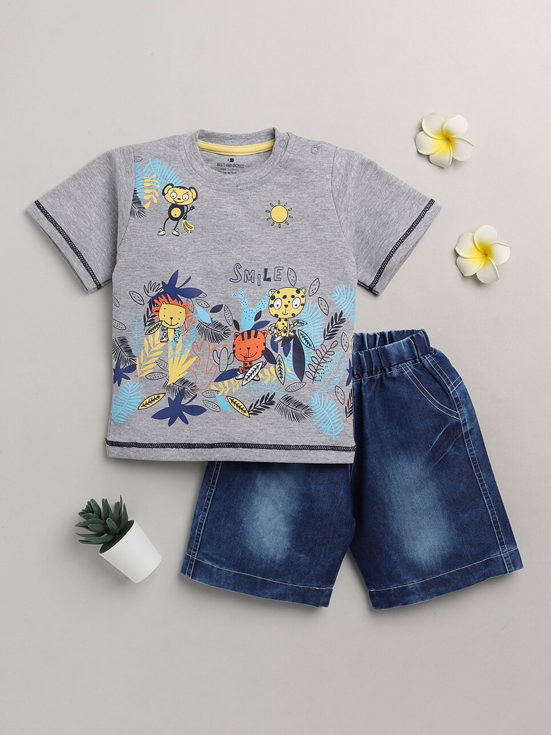 

BRATS AND DOLLS Boys Grey & Blue Printed T-shirt with Shorts