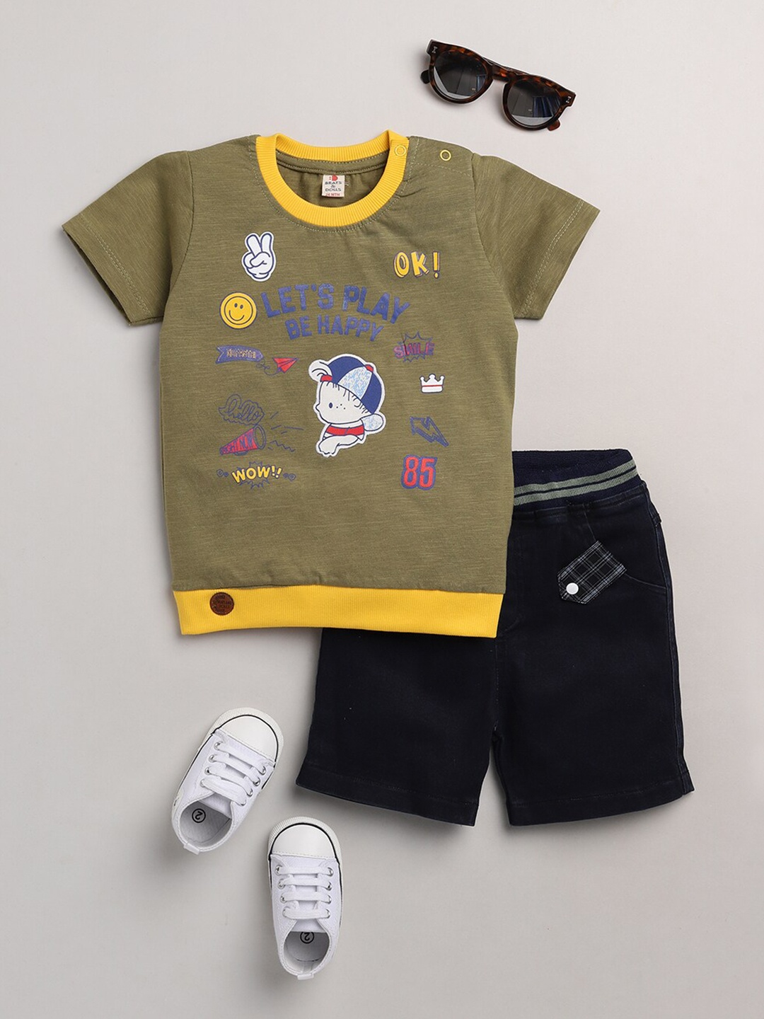 

BRATS AND DOLLS Boys Olive Green & Navy Blue Printed Pure Cotton T-shirt with Shorts