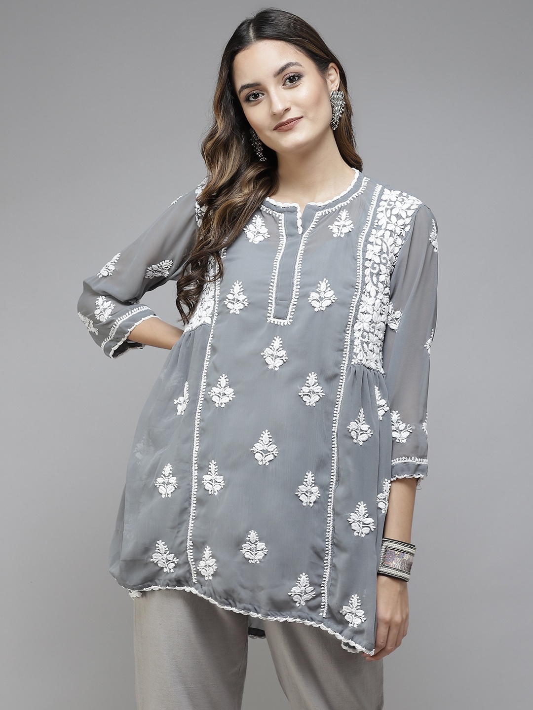 

ADA Grey & White Ethnic Motifs Embroidered Chikankari Handloom Kurti With Slip