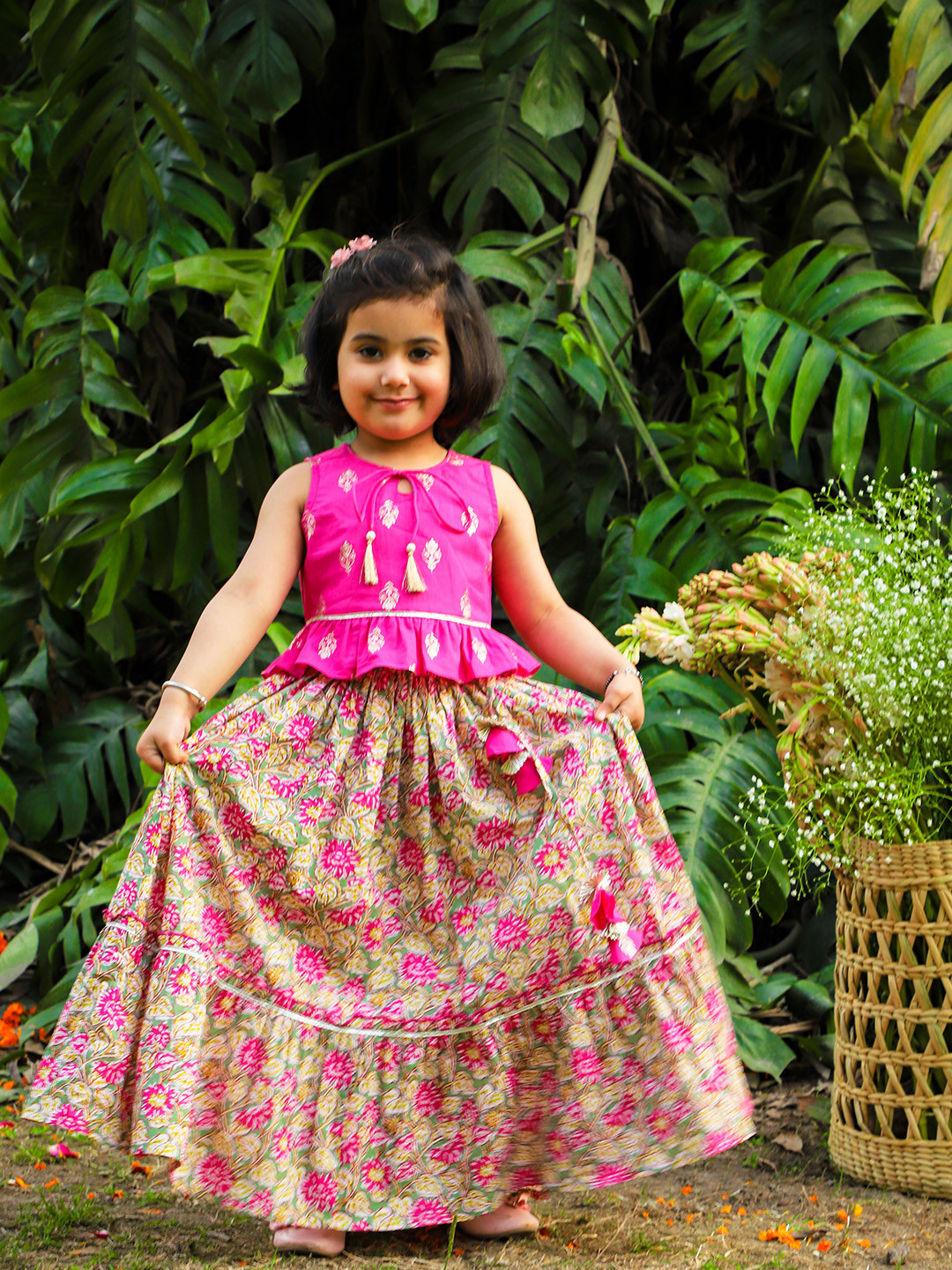

LIL DRAMA Girls Pink & Gold-Toned Printed Cotton Ready to Wear Lehenga Choli