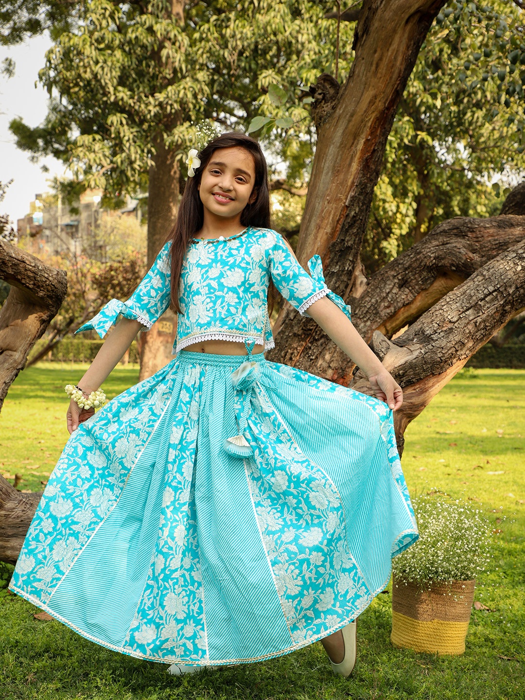 

LIL DRAMA Girls Blue & White Printed Cotton Ready to Wear Lehenga