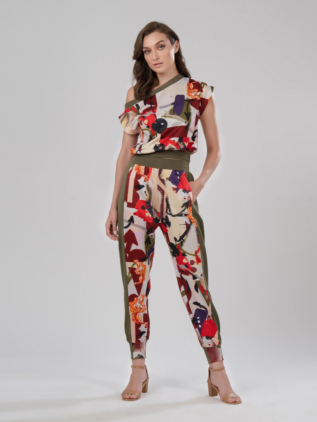 

iki chic Women Red & Cream-Coloured Printed Top with Trousers