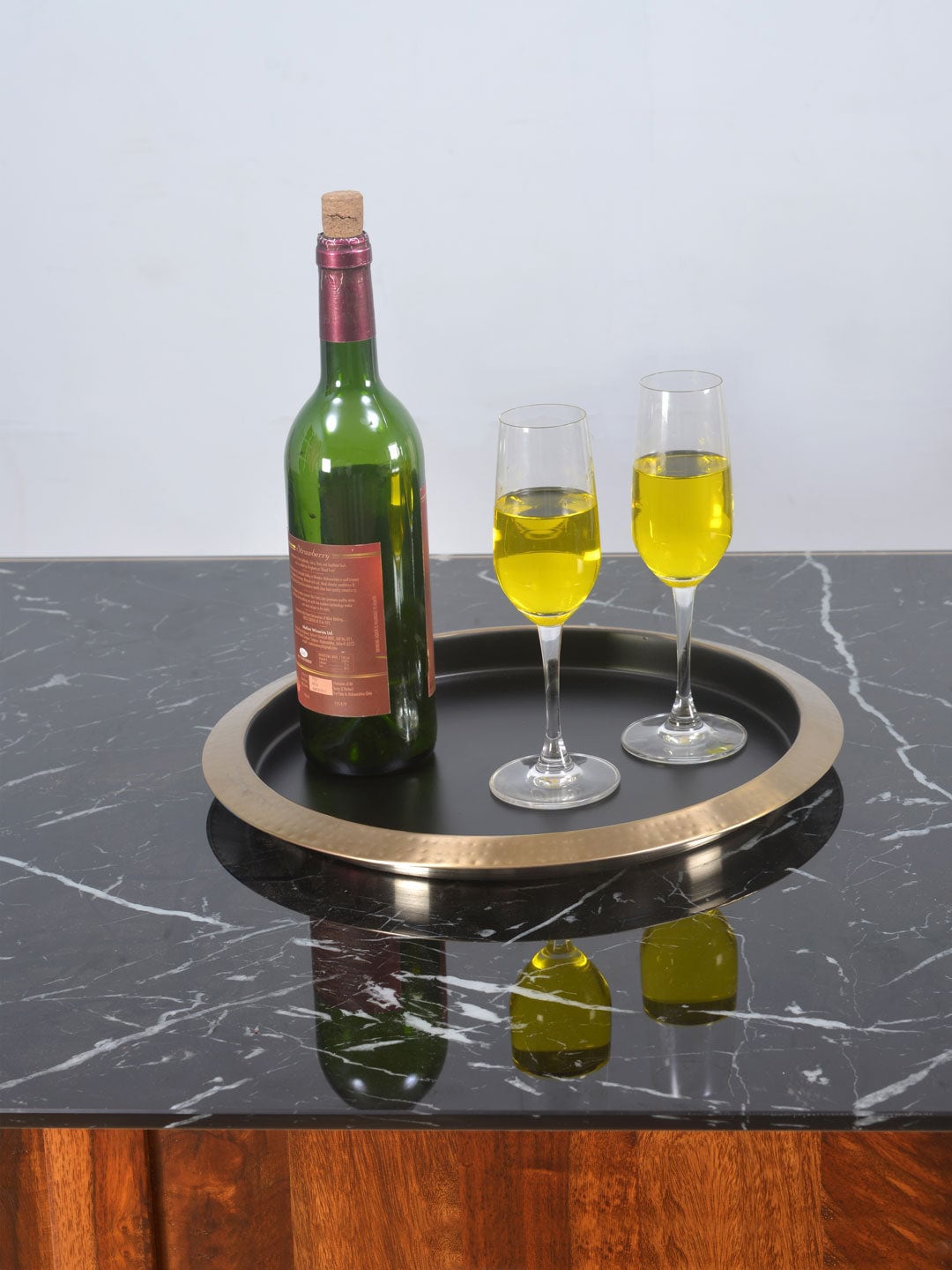 

Athome by Nilkamal Black & Gold Round Bar Tray