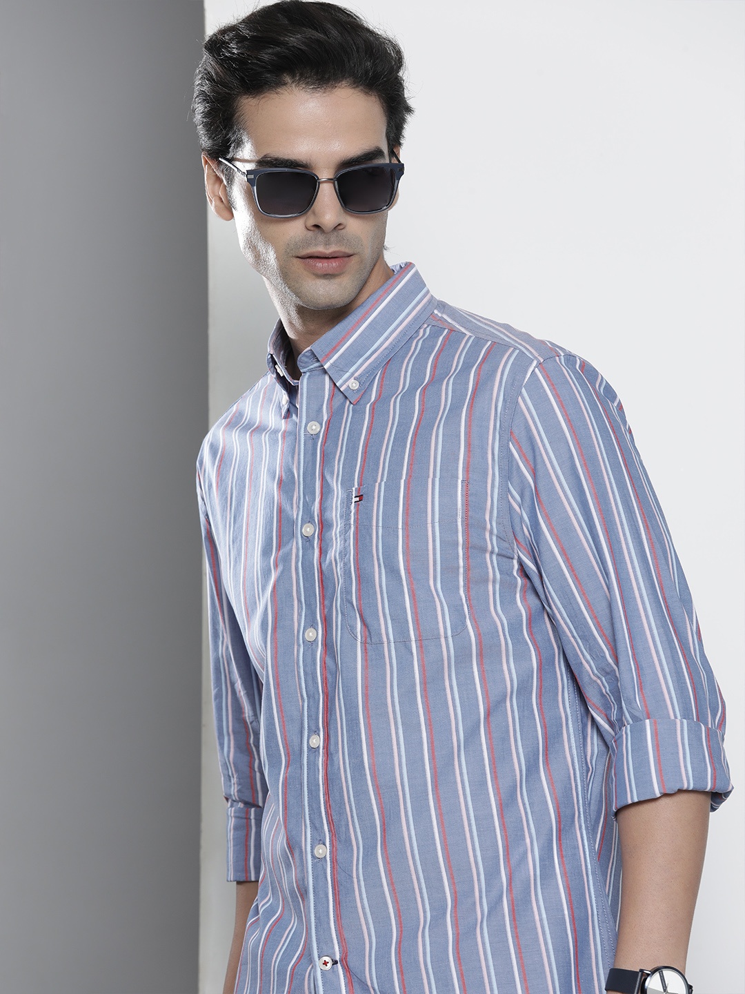 

Tommy Hilfiger Men Blue Striped Pure Cotton Casual Shirt