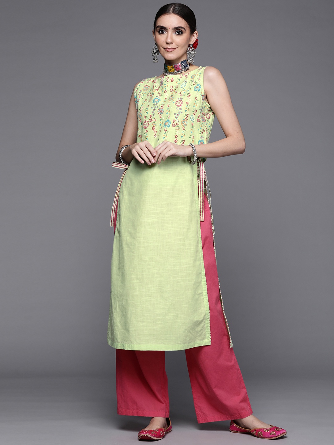 

Biba Women Mint Green & Magenta Ethnic Motifs Printed High Slit Tie Up Detail Kurta