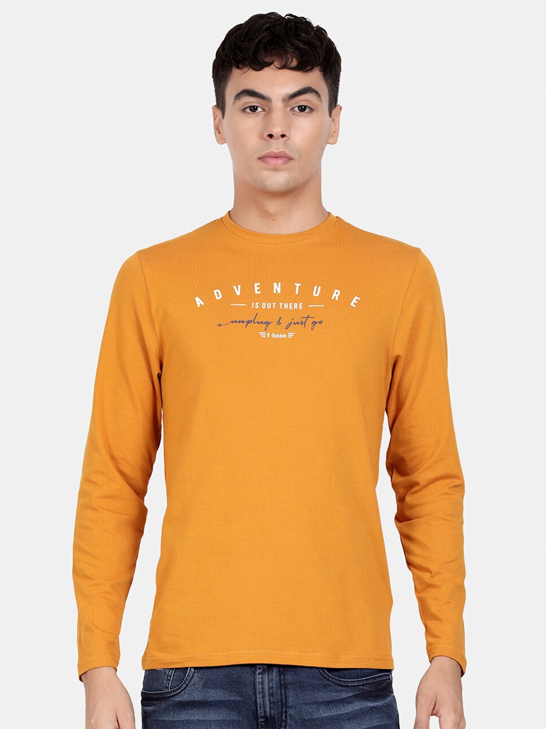 

t-base Men Yellow Typography Applique T-shirt