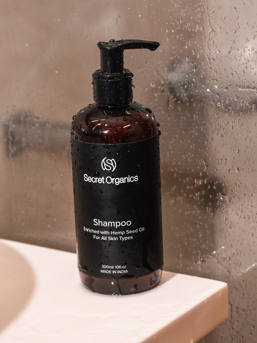 

Secret Organics Shampoo with Hemp Seed Oil for All Skin Types 300 ml, Black