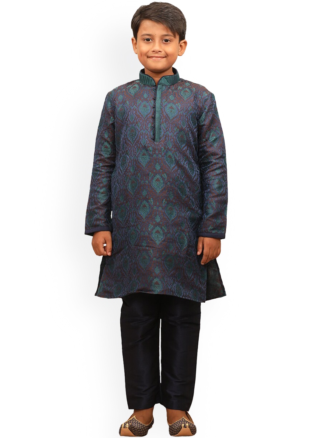 

Manyavar Boys Blue Ethnic Motifs Kurta with Pyjamas