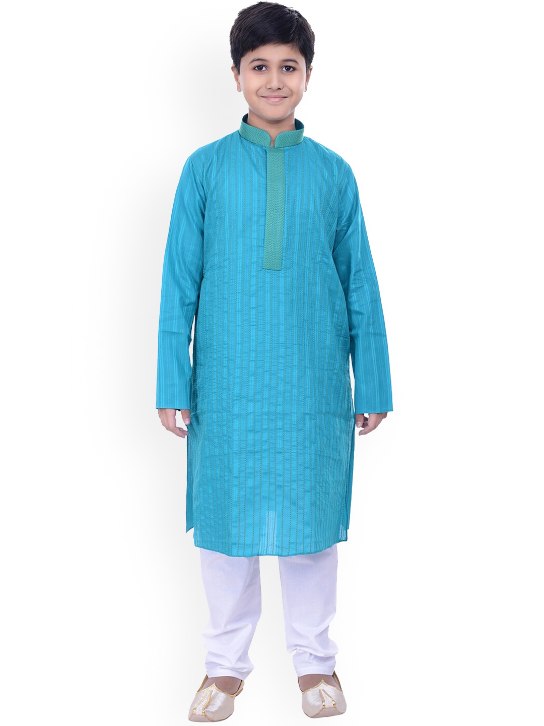 

Manyavar Boys Embroidered Kurta With Churidar, Turquoise blue