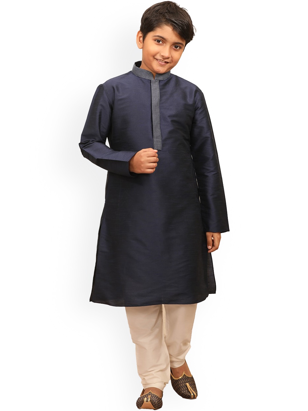 

Manyavar Boys Silk Blend Kurta with Pyjamas, Blue