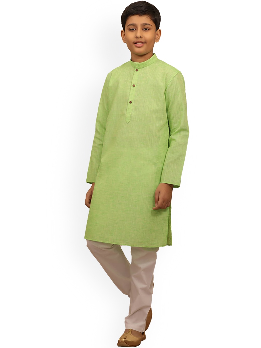 

Manyavar Boys Green Solid Kurta with Pyjamas