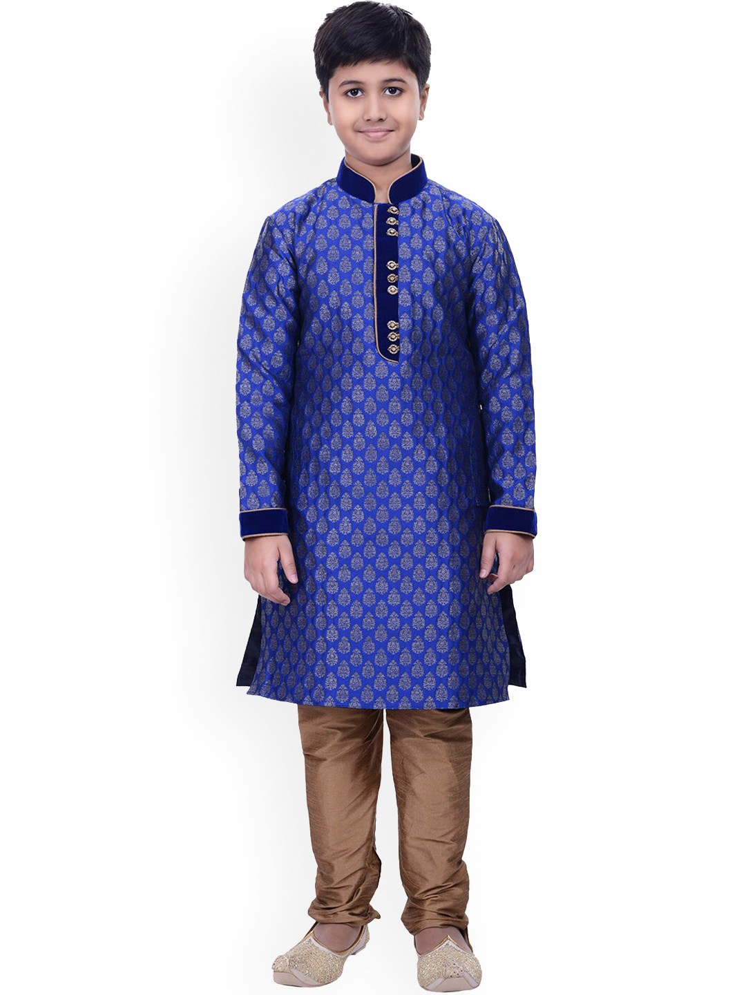 

Manyavar Boys Blue Ethnic Motifs Silk Blend Kurta with Churidar