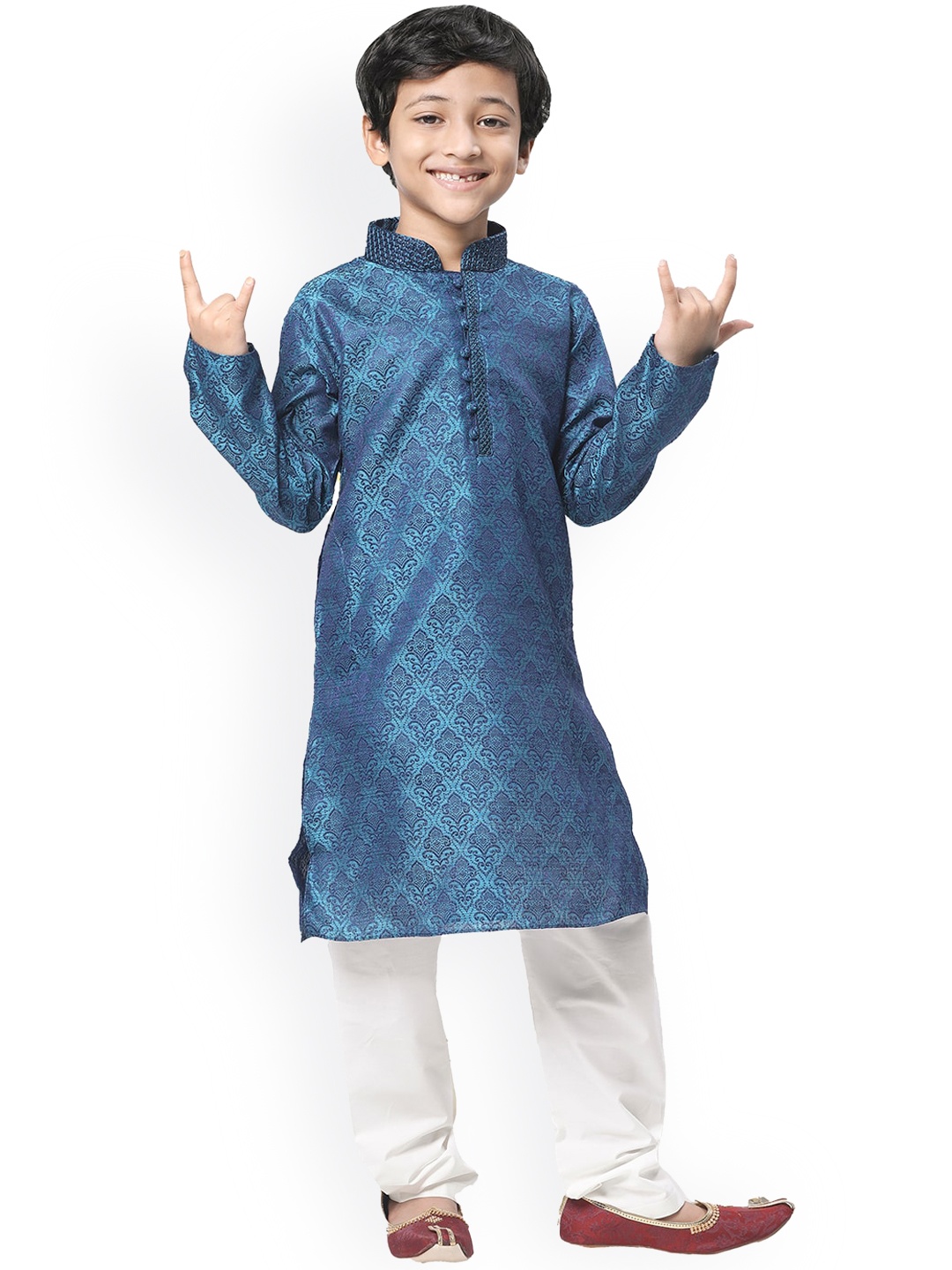 

Manyavar Boys Blue Ethnic Motifs Kurta with Pyjamas