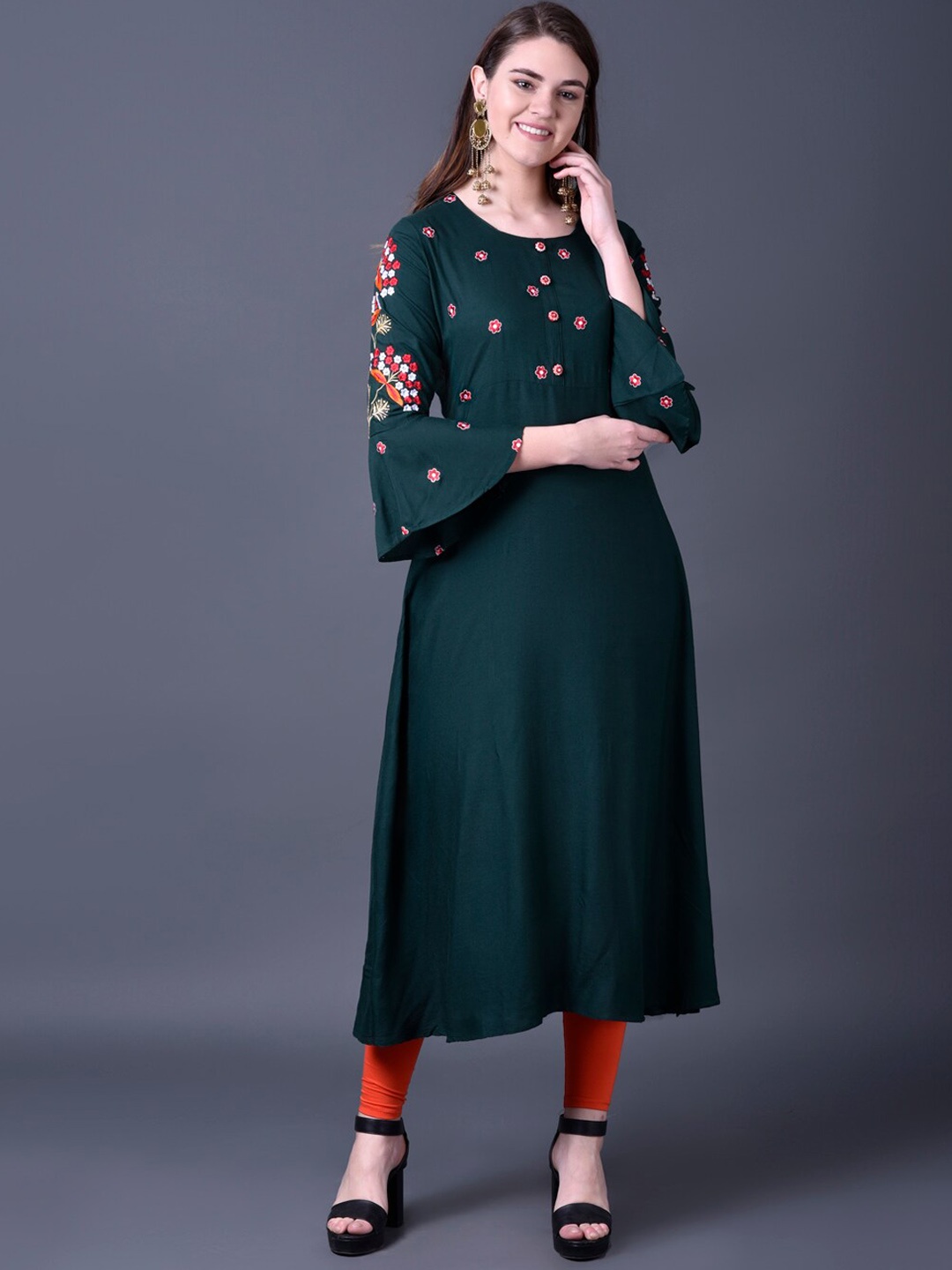 

Ziva Fashion Women Green Floral Embroidered Kurta