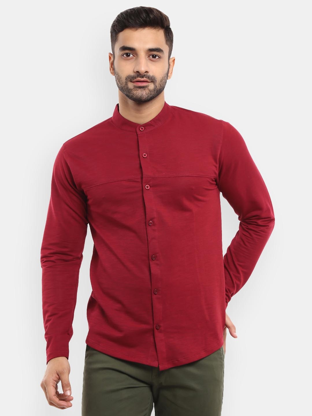 

V-Mart Men Maroon Solid Mandarin Collar Cotton T-shirt