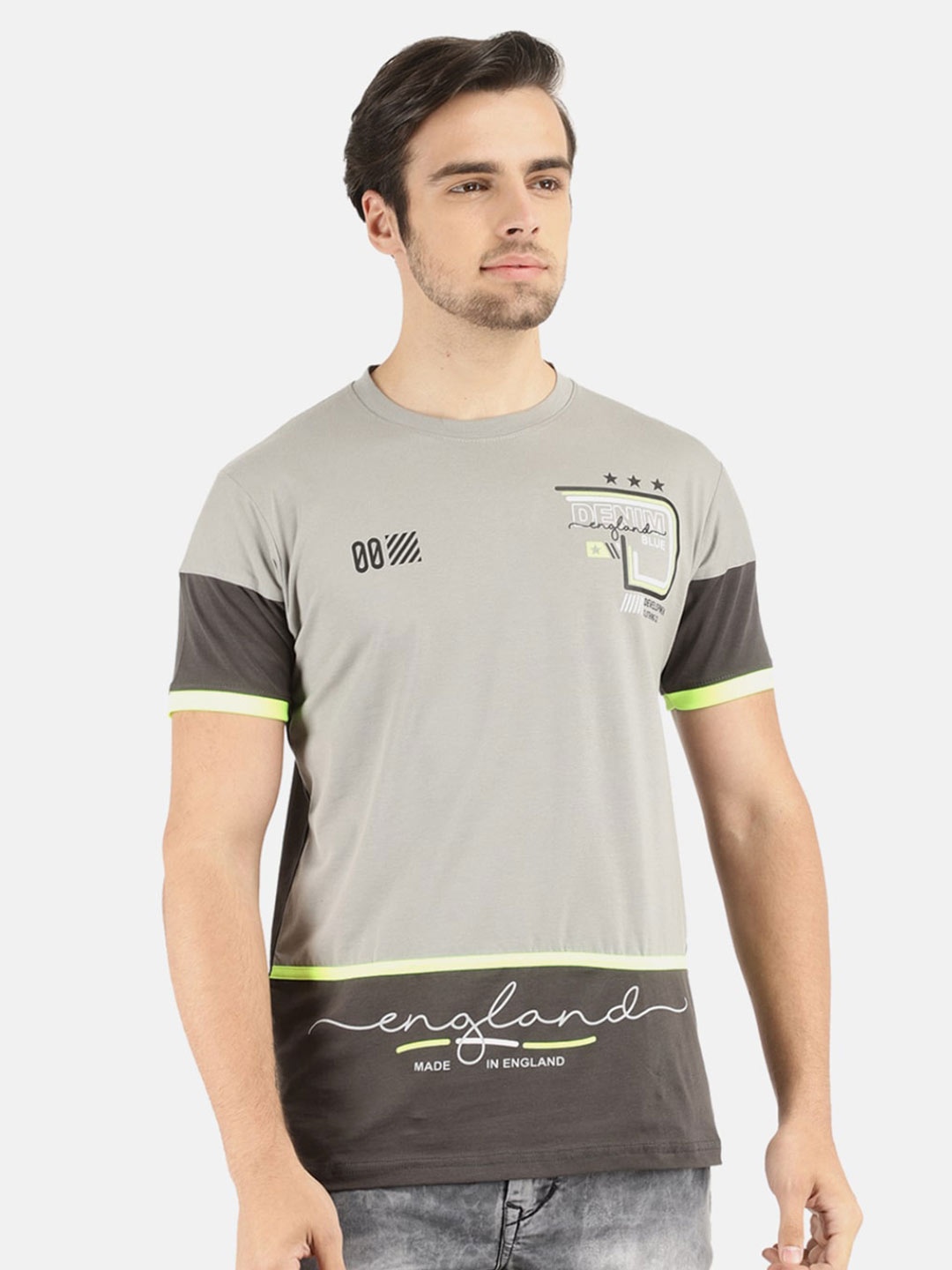 

V-Mart Men Grey Graphic Printed Cotton Slim Fit T-shirt