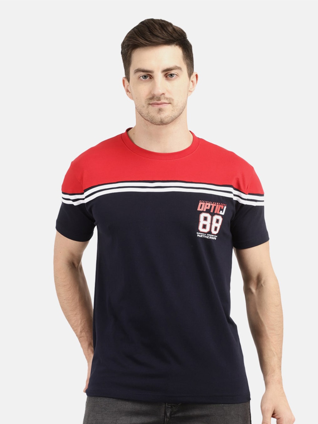 

V-Mart Men Navy Blue Applique T-shirt