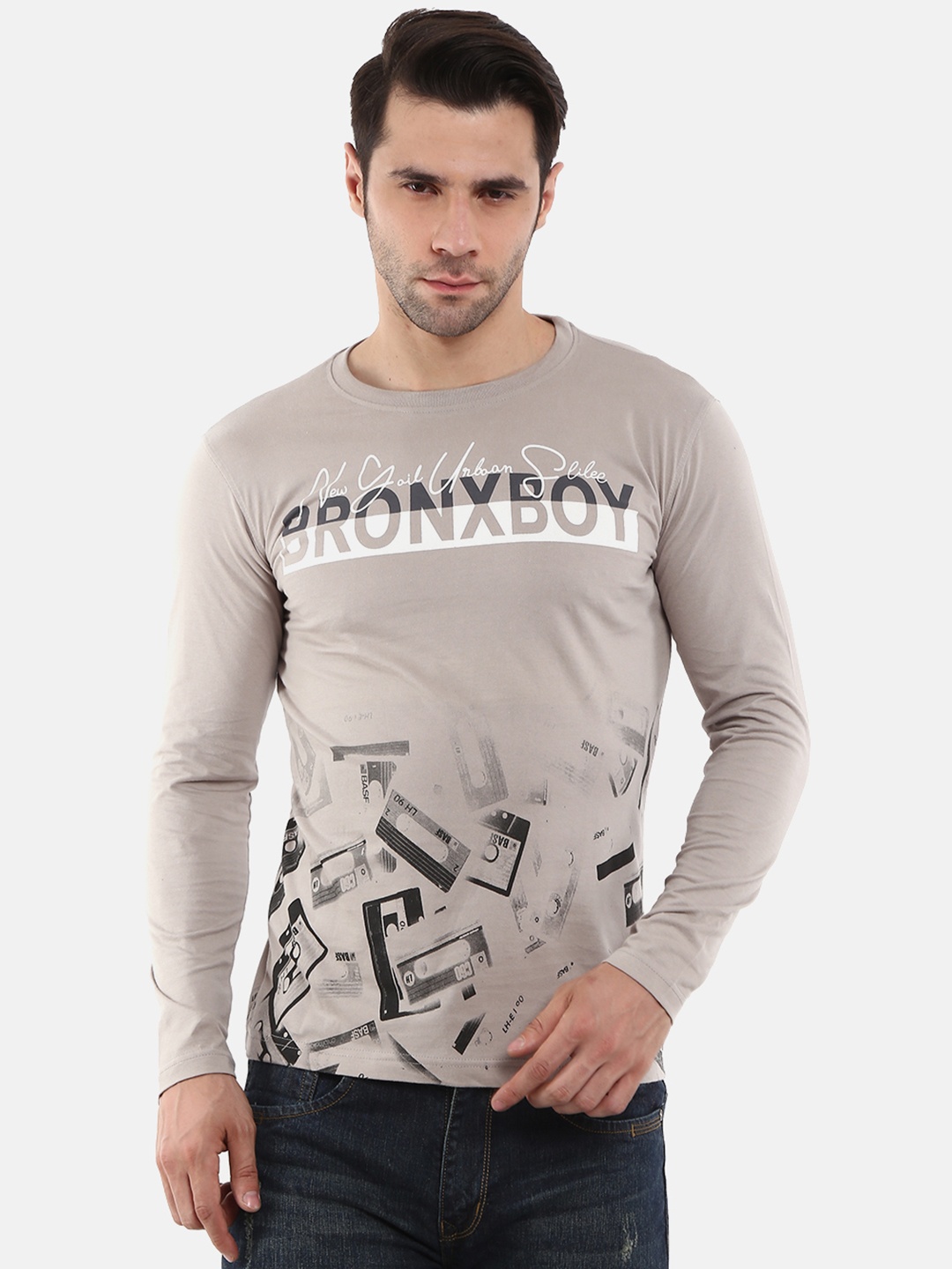 

V-Mart Men Grey Printed Slim Fit T-shirt