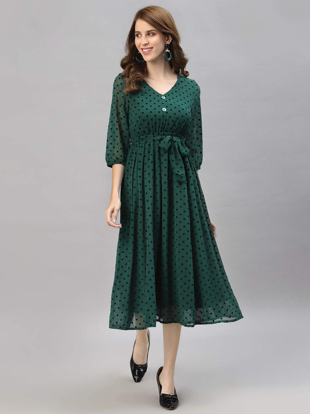 

HOUSE OF KKARMA Green Cuffed Sleeve Empire Midi Dress