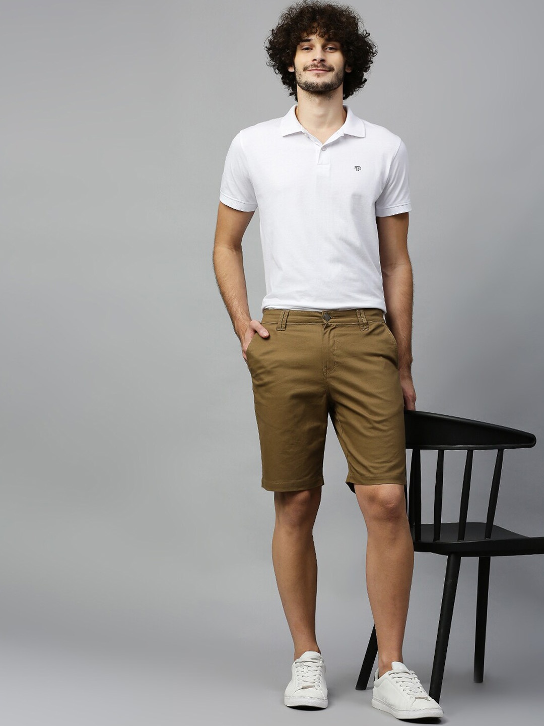 

Hubberholme Men Khaki Solid Chino Shorts