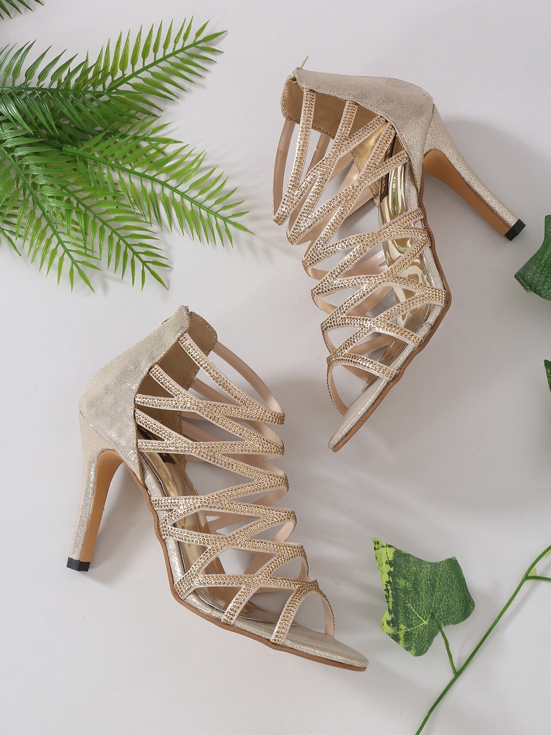 

Flat n Heels Women Gold-Toned Embellished Party Stiletto Pumps