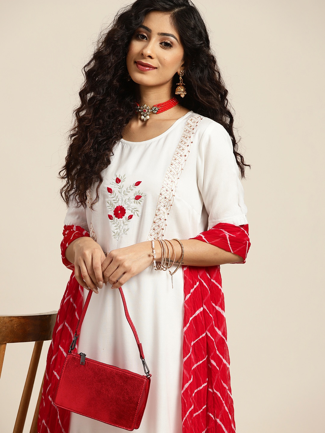 

Sangria Women White Ethnic Embroidered Thread Work Kurta with Palazzos & Dupatta