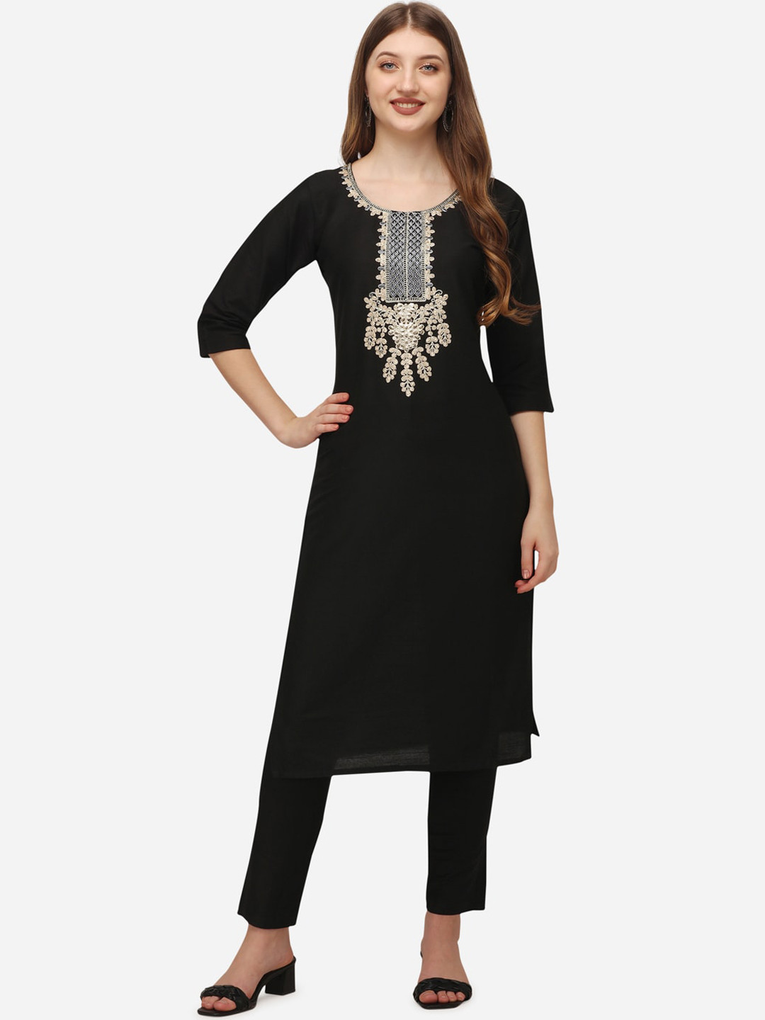

POONAM DESIGNER Women Black Ethnic Motifs Embroidered Kurta with Trousers