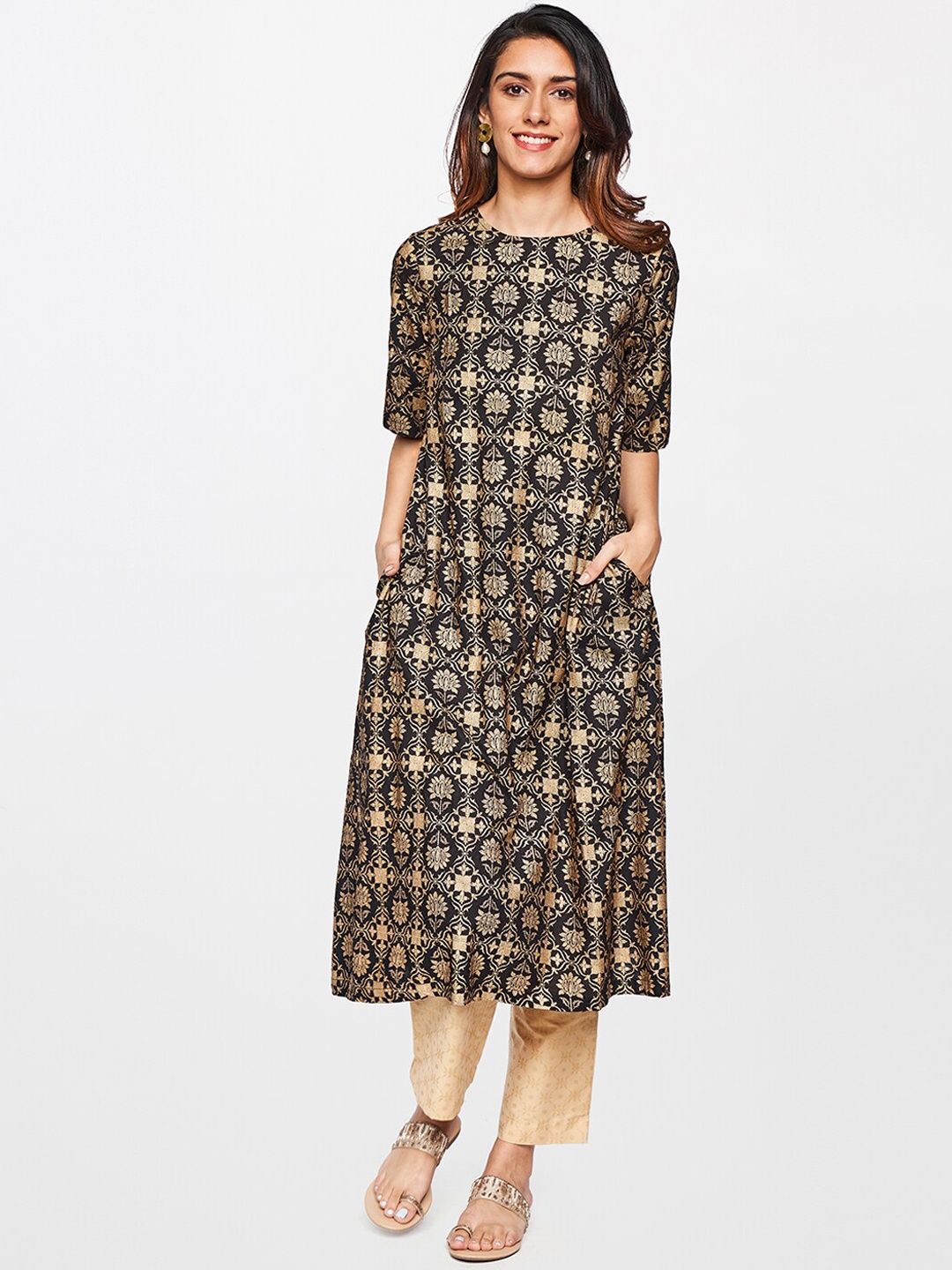 

itse Women Black Ethnic Motifs Printed Kurta
