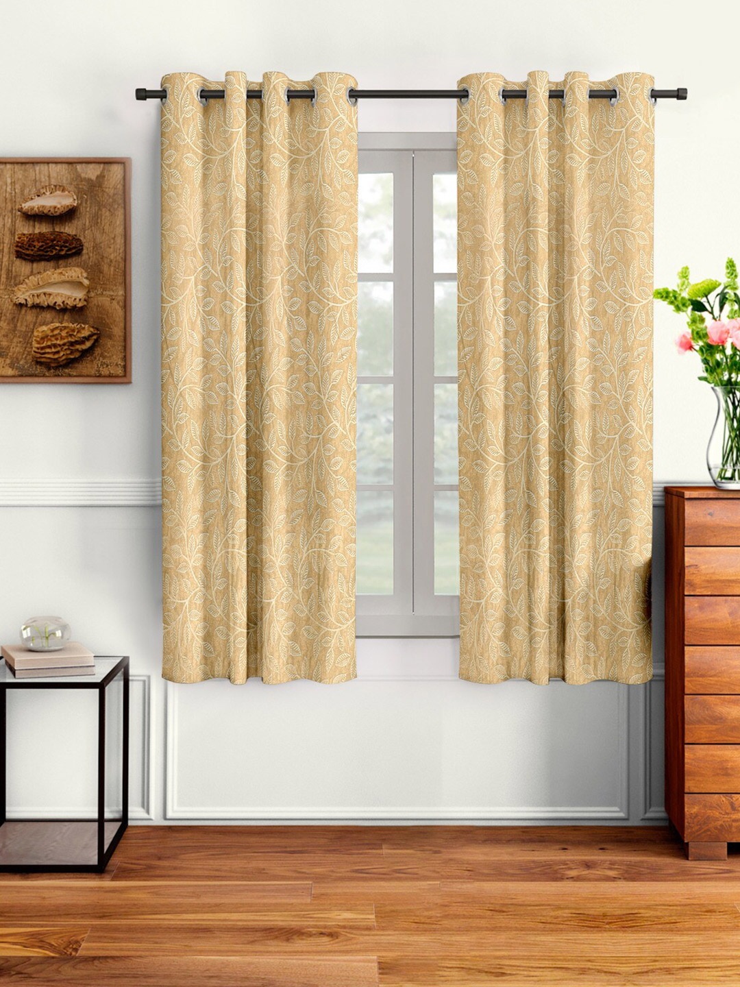 

Cortina Set of 2 Cream-Coloured Embossed Leaf Print Polyester Window Curtains