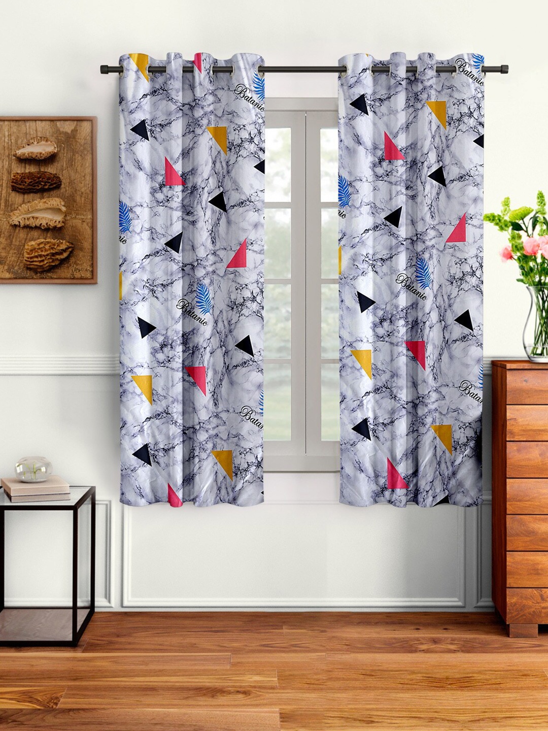 

Cortina Grey & Black Set of 2 Printed Window Curtains