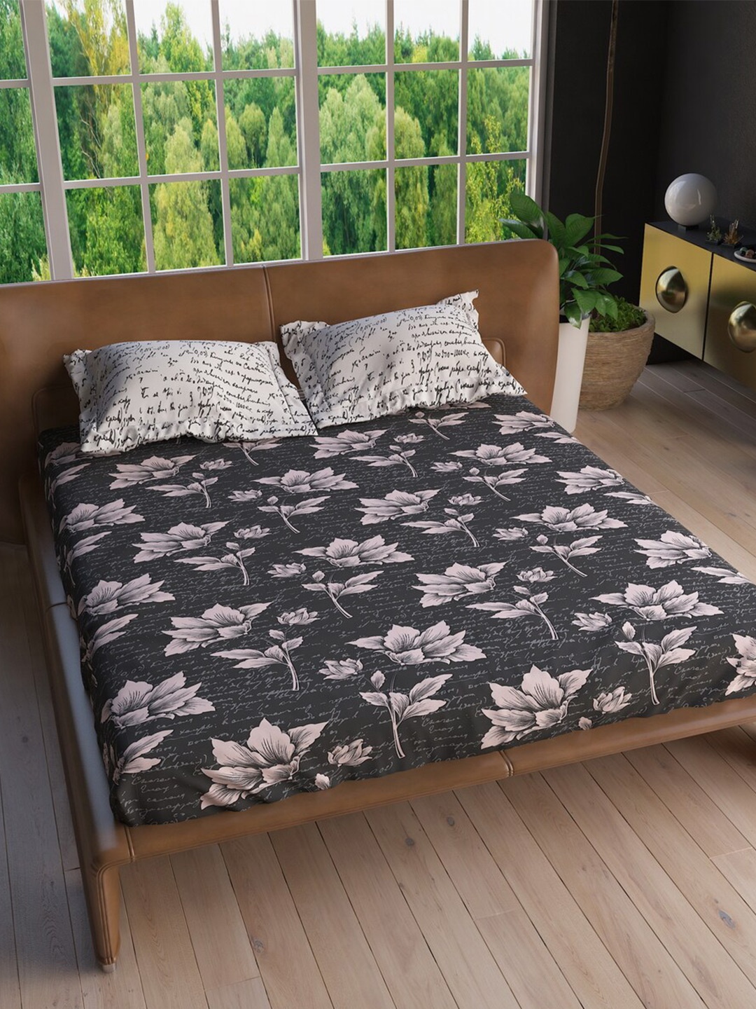 

LABHAM Grey & Off White Floral 220 TC Pure Cotton King Bedsheet with 2 Pillow Covers