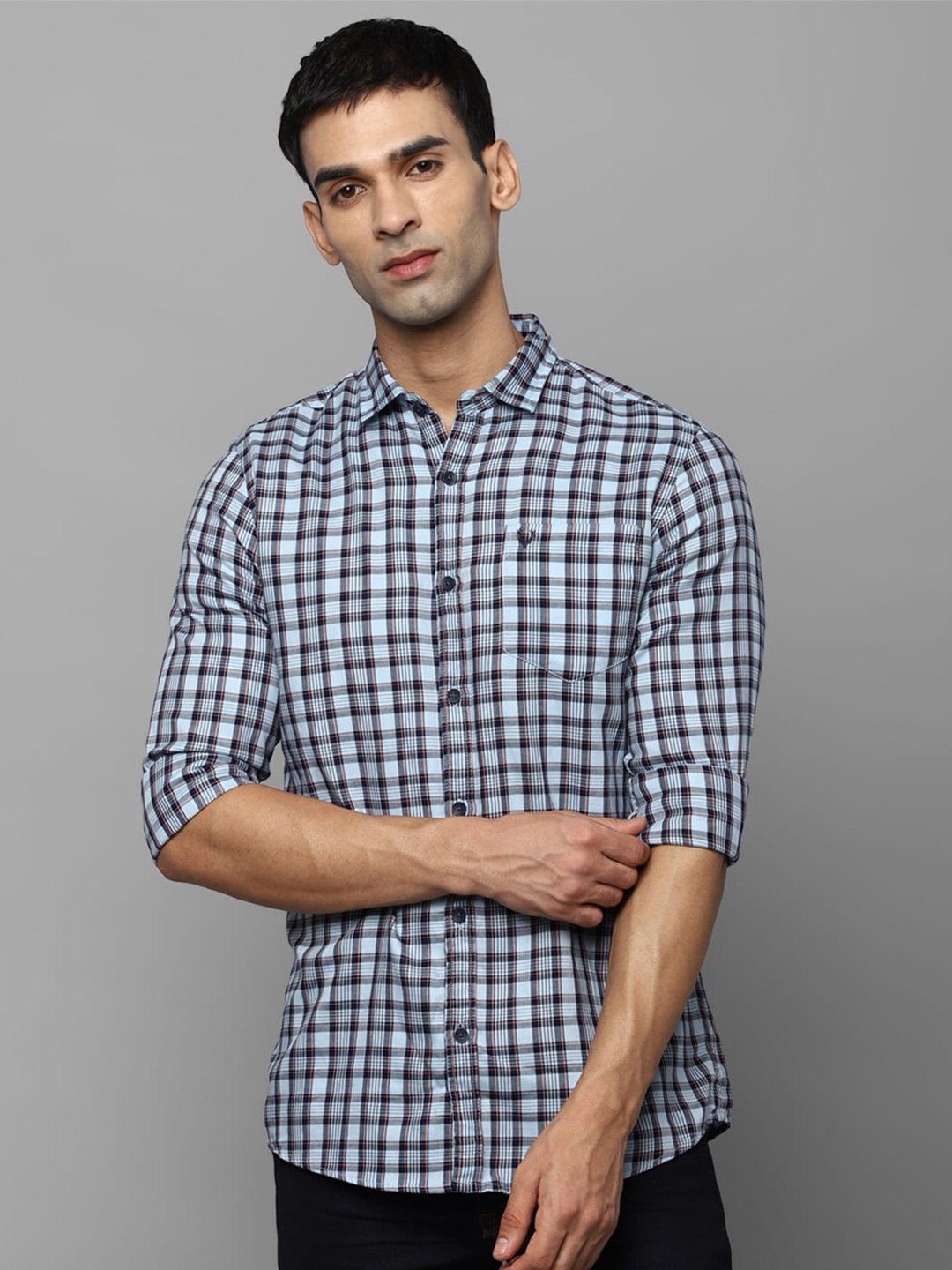 

Allen Solly Sport Men Blue Checked Casual Shirt